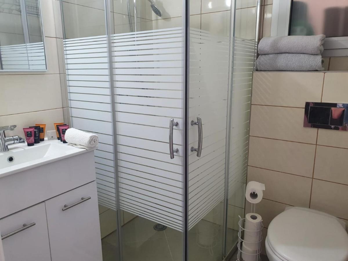 Viktoria Apartment Eilat Bagian luar foto
